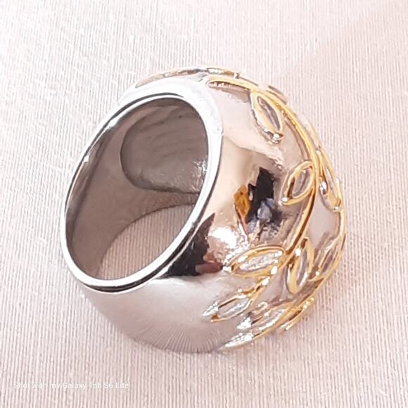 Jumbo Silver Tone Dome Ring Gold Tone Floral Overlay - Picture 4 of 7